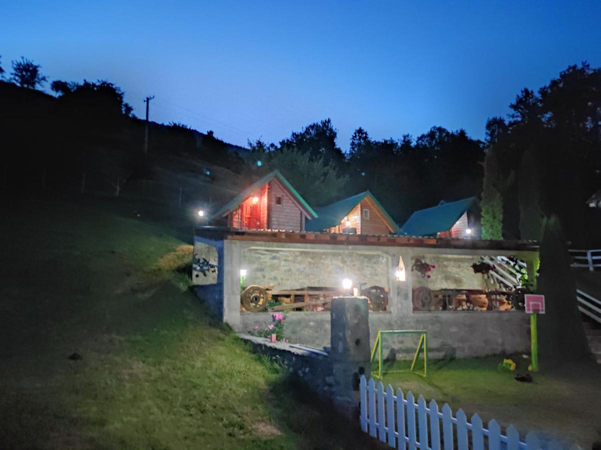 Bungalovi Vukovic Мойковац Экстерьер фото